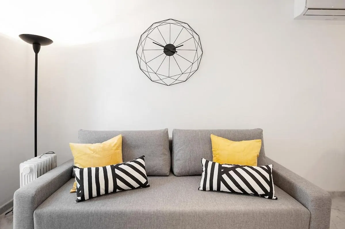 C10 - Alluring Apartment In Malaga Downtown